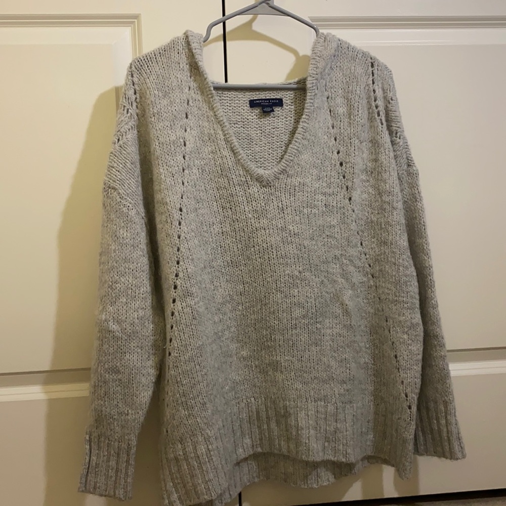 American Eagle Outfitters Women’s Size Medium Hooded Sweater Gray